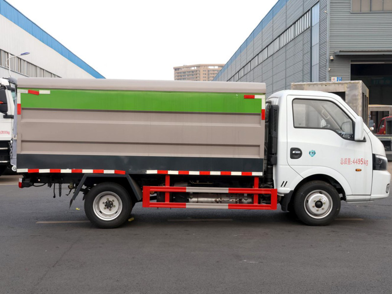 東風途逸密閉式桶裝垃圾車