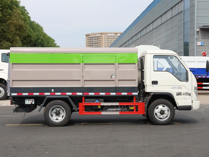 福田小卡之星3密閉式桶裝垃圾車