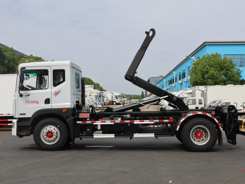 東風多利卡D9單橋勾臂垃圾車