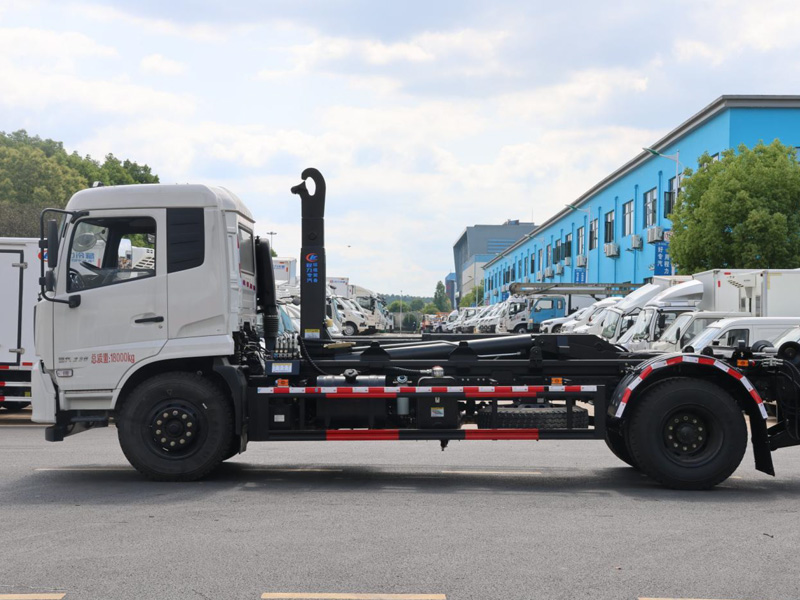 東風(fēng)天錦單橋勾臂垃圾車