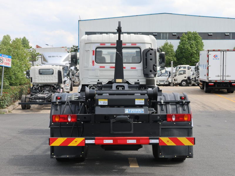 東風(fēng)天錦單橋勾臂垃圾車