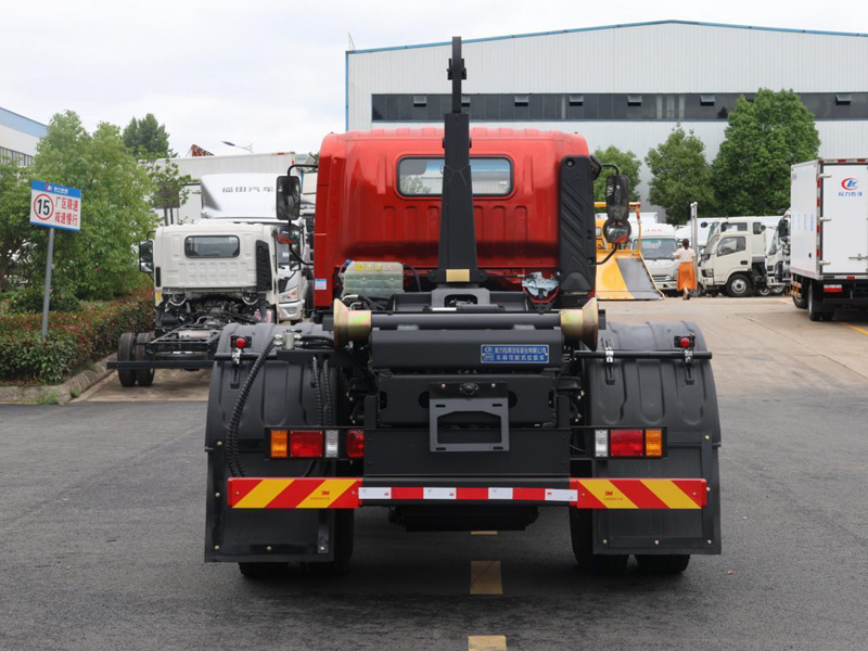 重汽豪曼單橋勾臂垃圾車