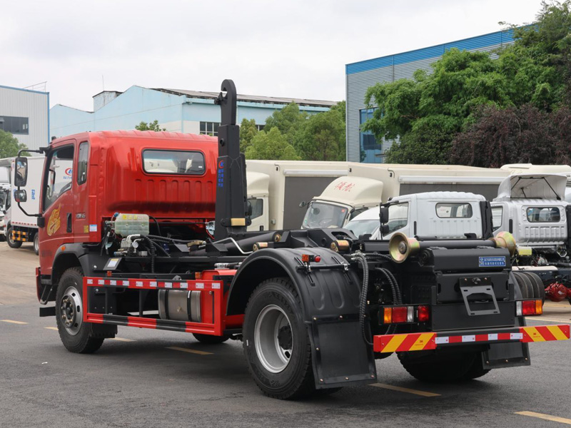 重汽豪曼單橋勾臂垃圾車