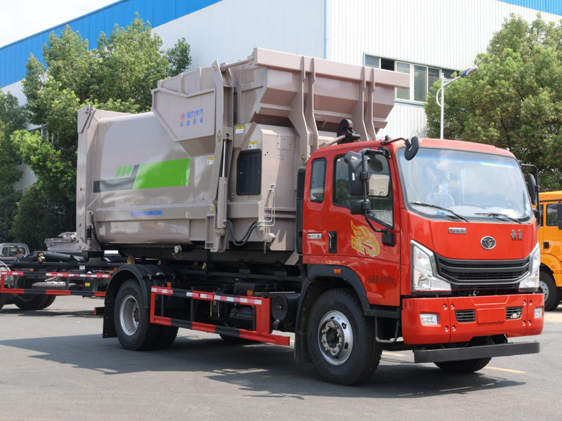 重汽豪曼單橋勾臂垃圾車