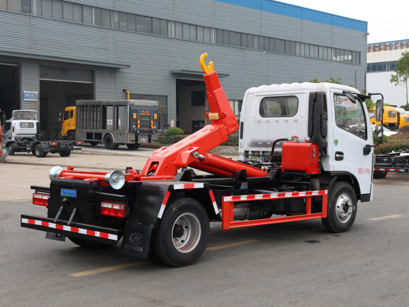 東風多利卡D6勾臂垃圾車