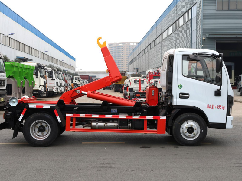 東風多利卡D6勾臂垃圾車