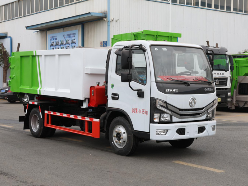 東風多利卡D6勾臂垃圾車