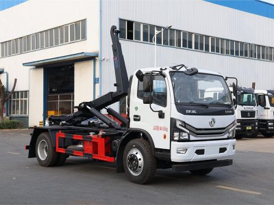 東風多利卡D7勾臂垃圾車
