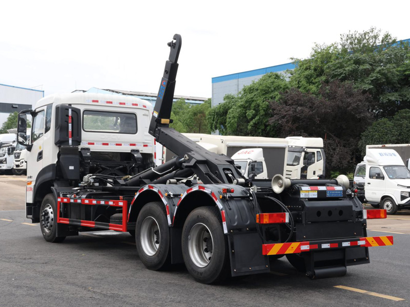 東風(fēng)天龍后雙橋勾臂垃圾車(chē)