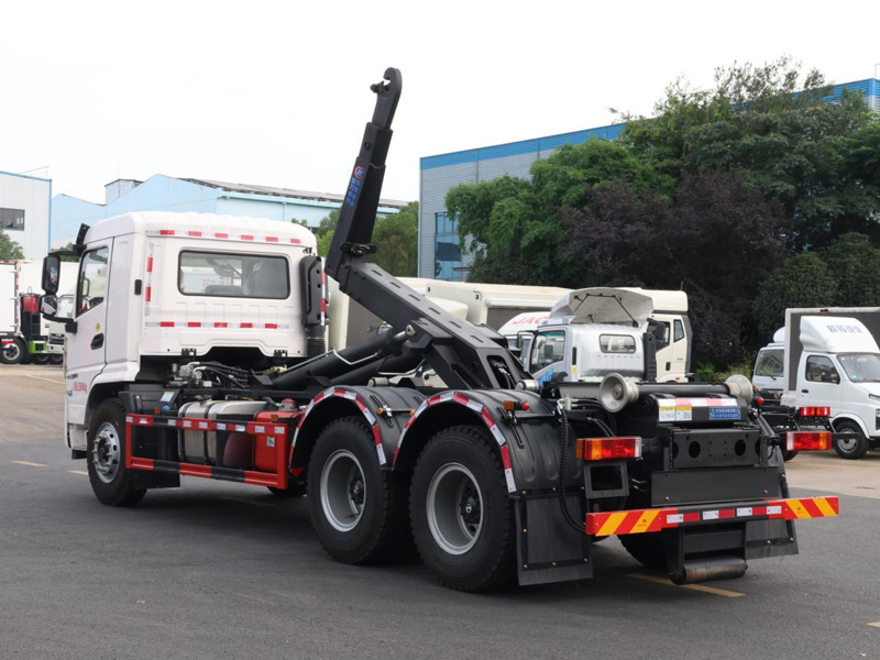 陜汽軒德翼后雙橋勾臂垃圾車