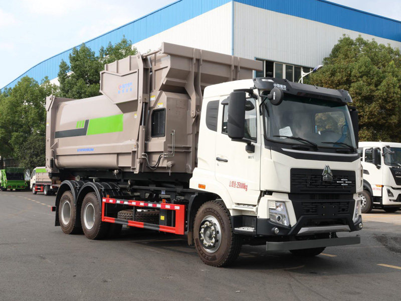 重汽豪沃后雙橋勾臂垃圾車