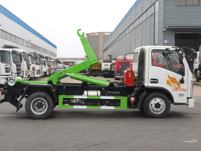 重汽豪曼小八檔勾臂垃圾車