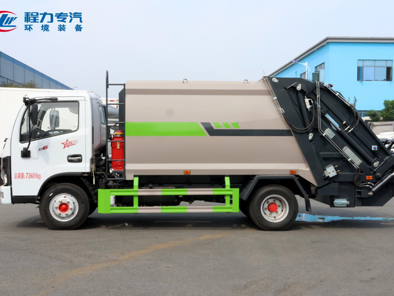 東風多利卡D6壓縮垃圾車