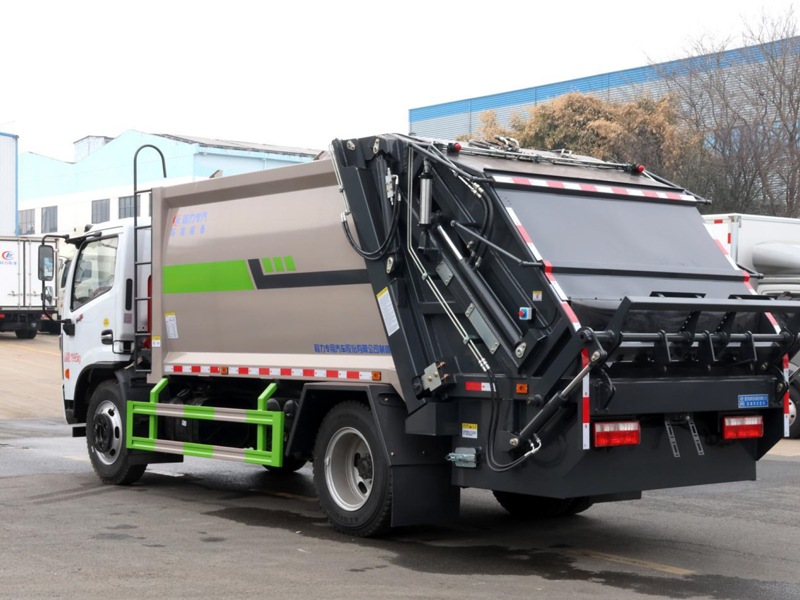 東風福瑞卡F7壓縮垃圾車