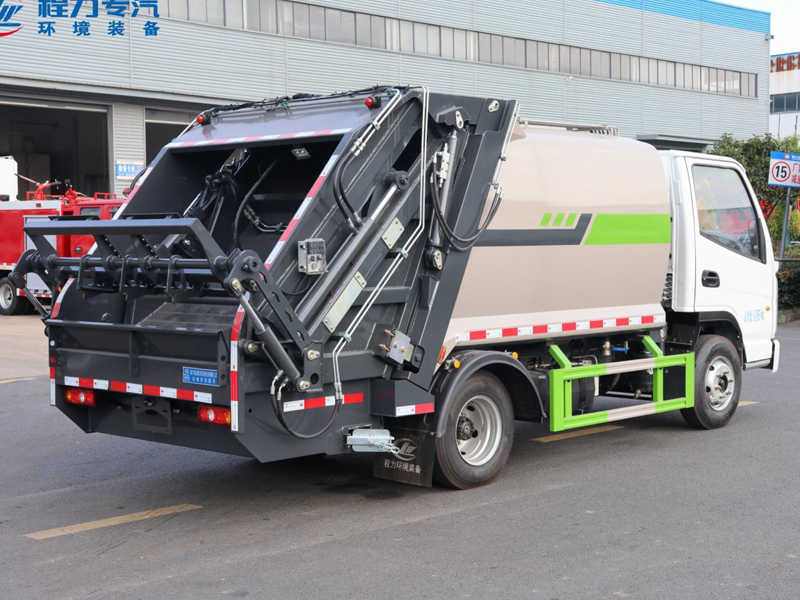 東風小霸王壓縮垃圾車