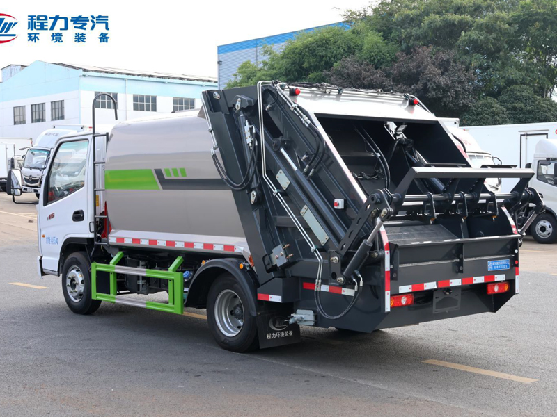東風小霸王壓縮垃圾車