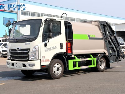 福田領(lǐng)航M5壓縮垃圾車