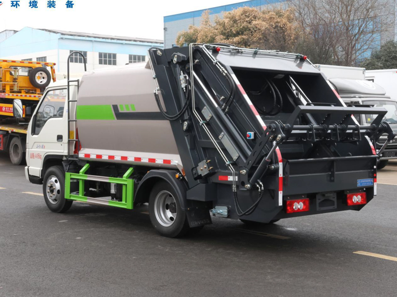 福田小卡3弧形箱體壓縮