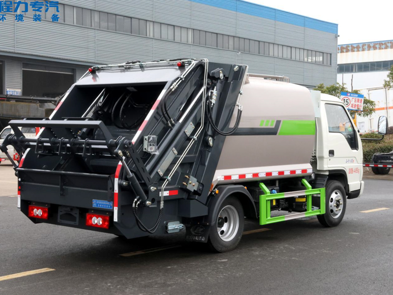 福田小卡3弧形箱體壓縮