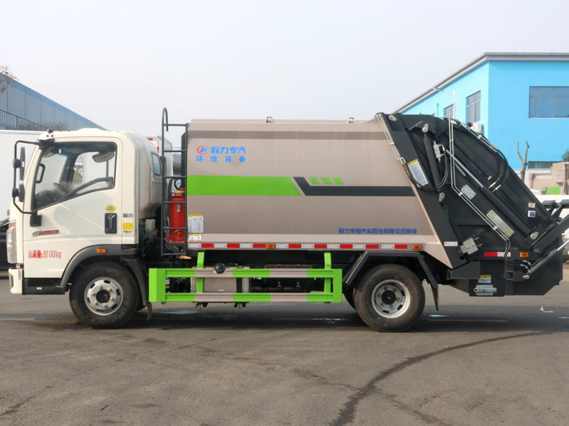 重汽豪沃壓縮垃圾車