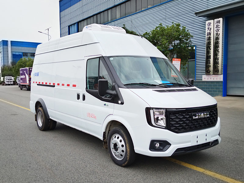 江鈴福順柴油版雙輪冷藏車