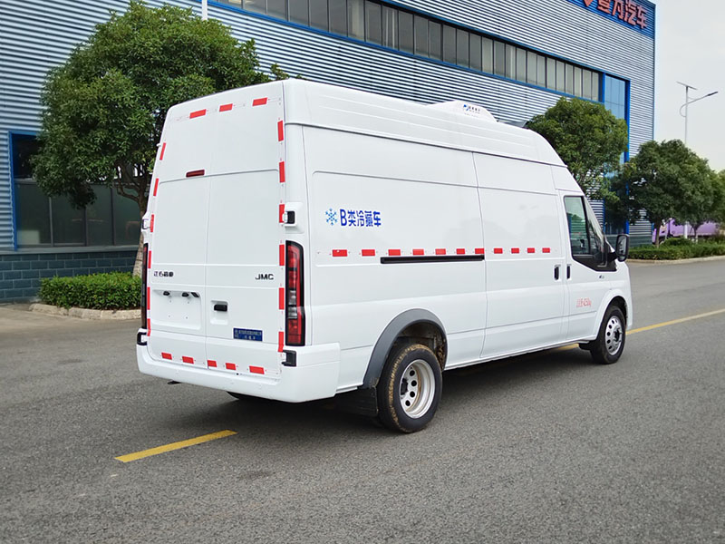 江鈴福順柴油版雙輪冷藏車