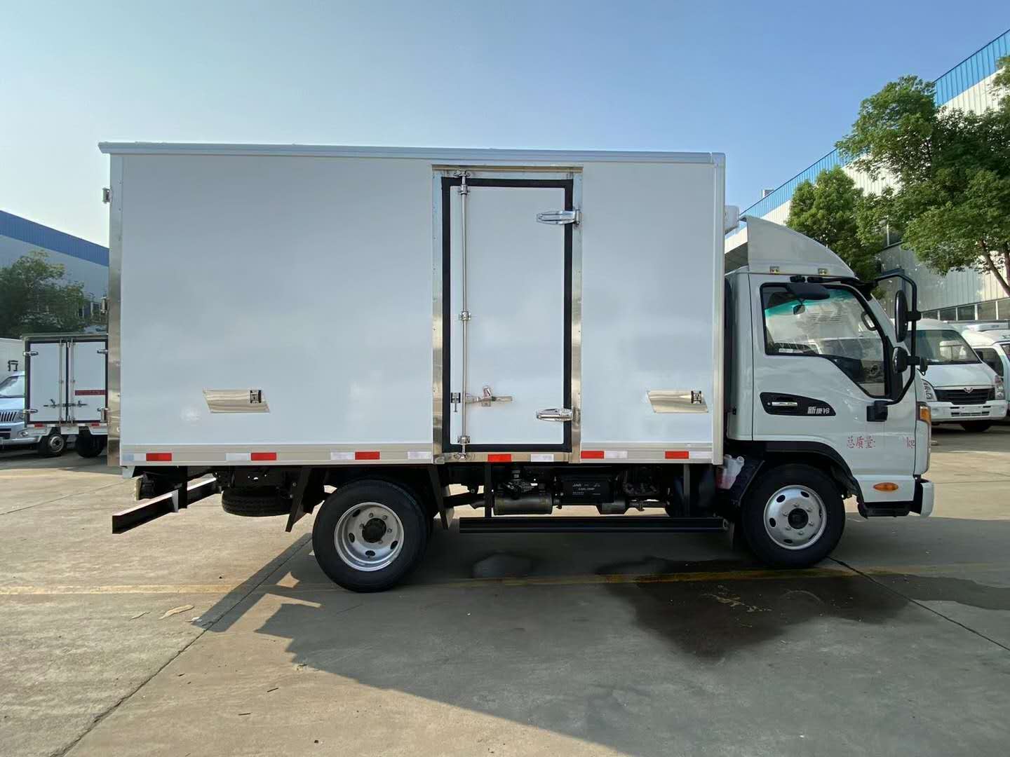 JAC康鈴J3柴油版冷藏車
