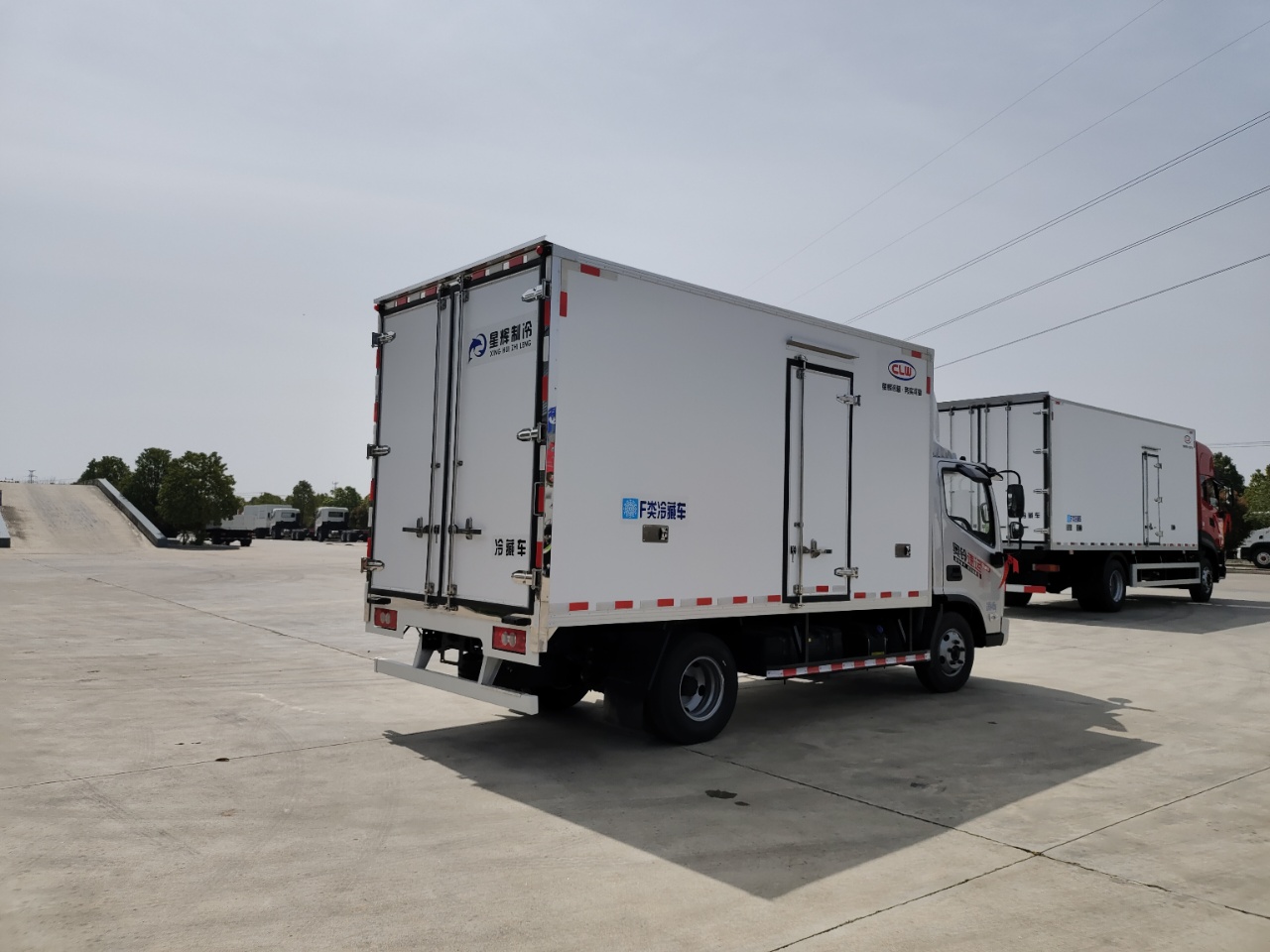 福田奧鈴速運中體4.2米冷藏車