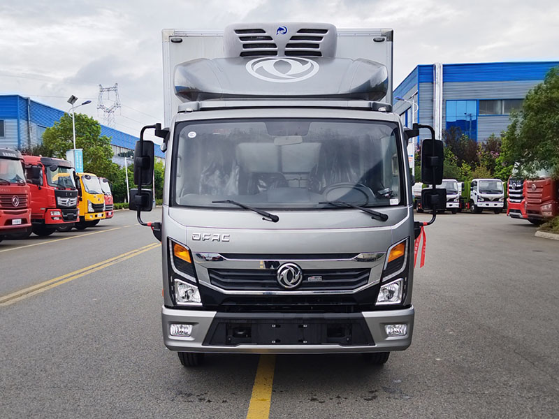 東風星云高端4.2米冷藏車