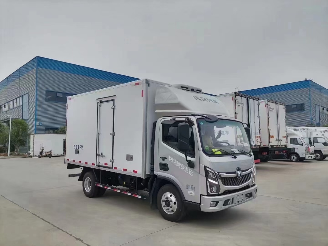 奧鈴速運(yùn)Pro玉兔4.2米冷藏車