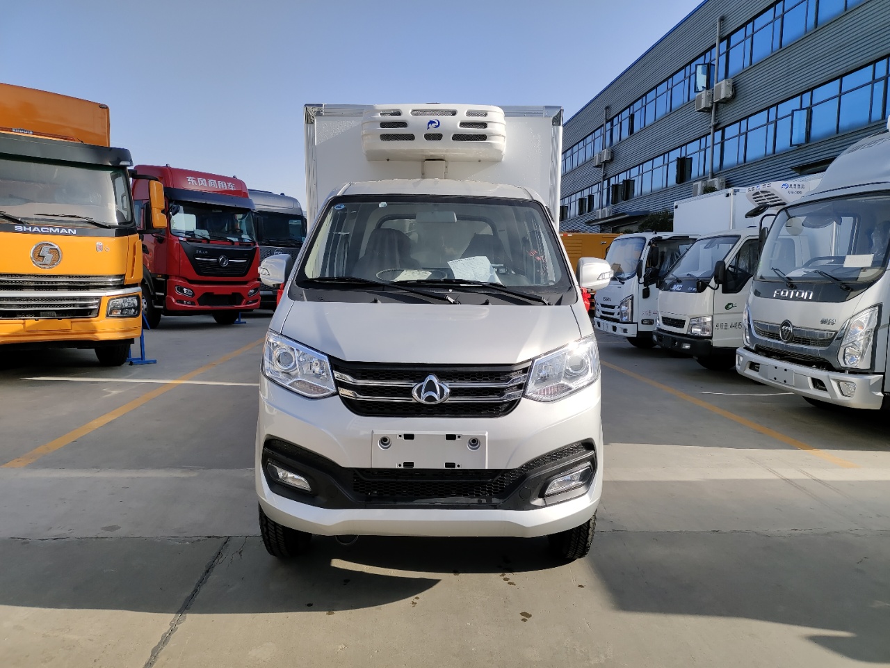 長安跨越雙輪冷藏車