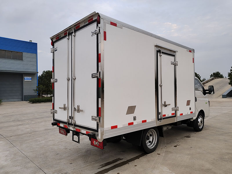 江淮康鈴X5/3.5米汽油版冷藏車