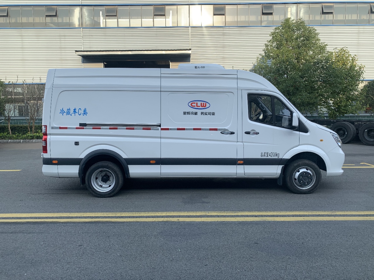 福田圖雅諾長軸中頂面包冷藏車