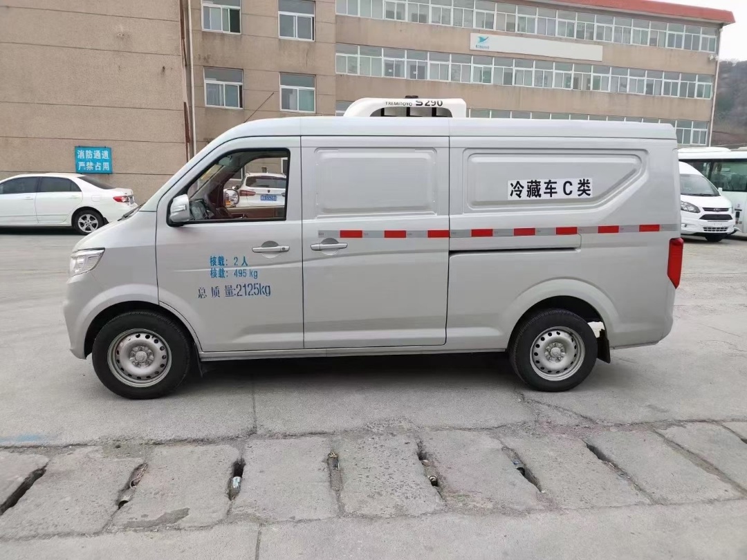 重慶長(zhǎng)安V5冷藏車