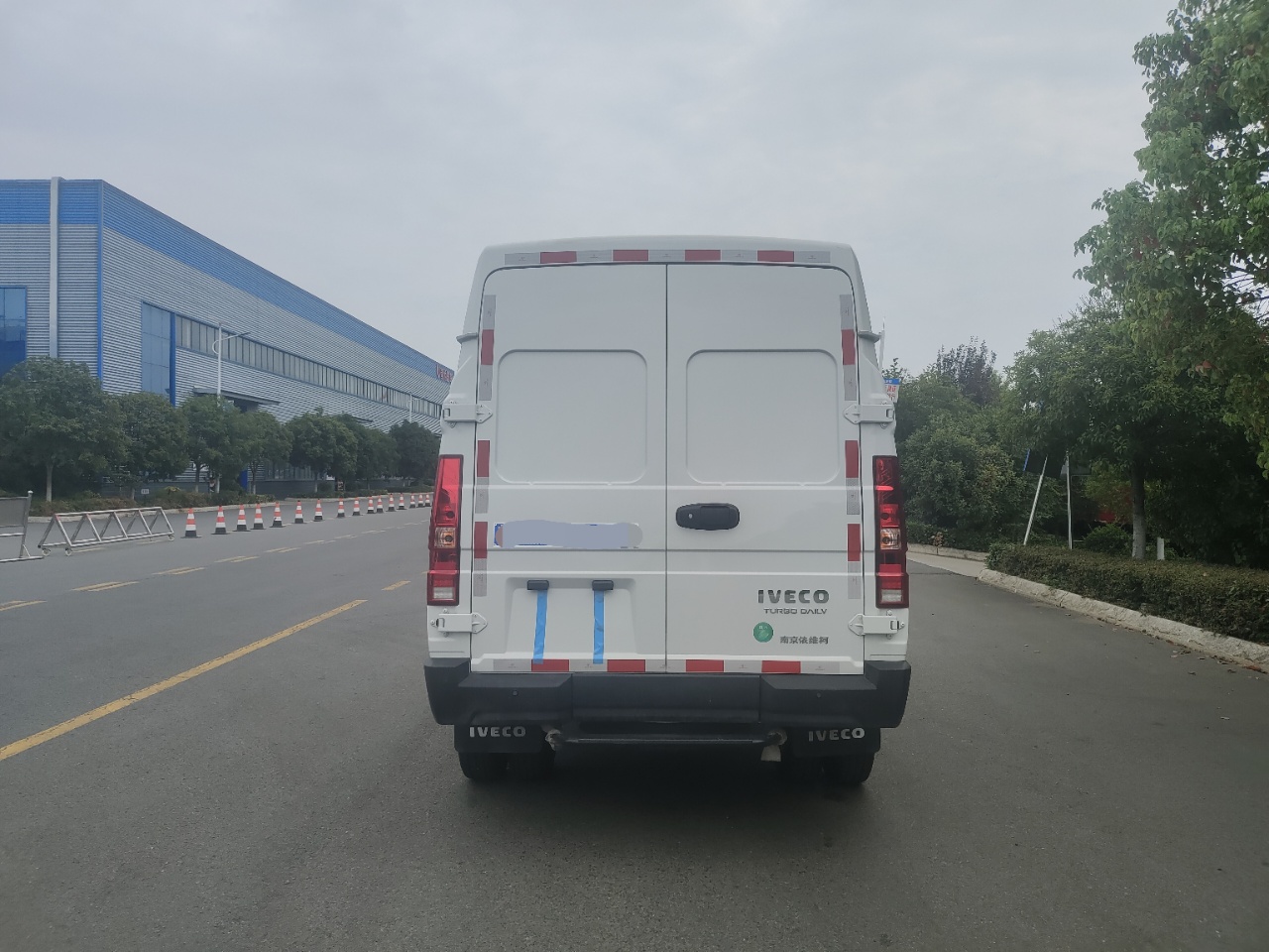 依維柯短軸冷藏車(chē)